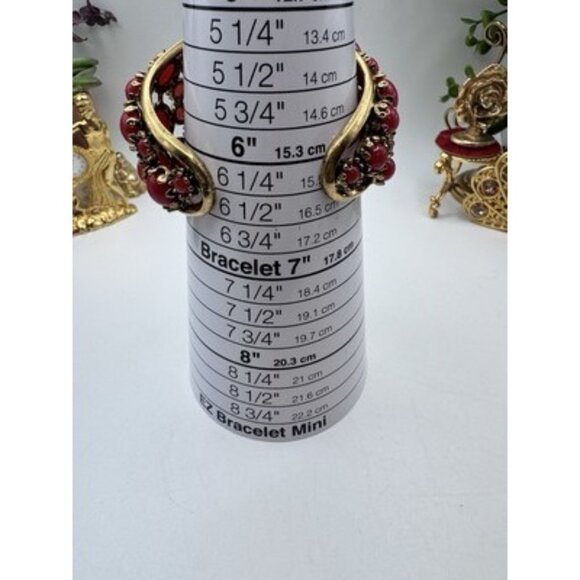 Zara Red Resin Accent Chunky Cuff Bracelet Gold Tone Open-Ended Design NWOT - Picture 6 of 10